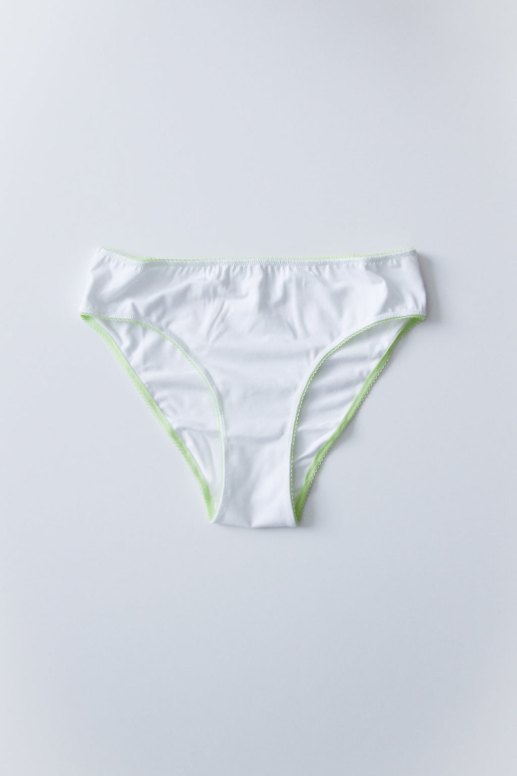 Alma Undies, White