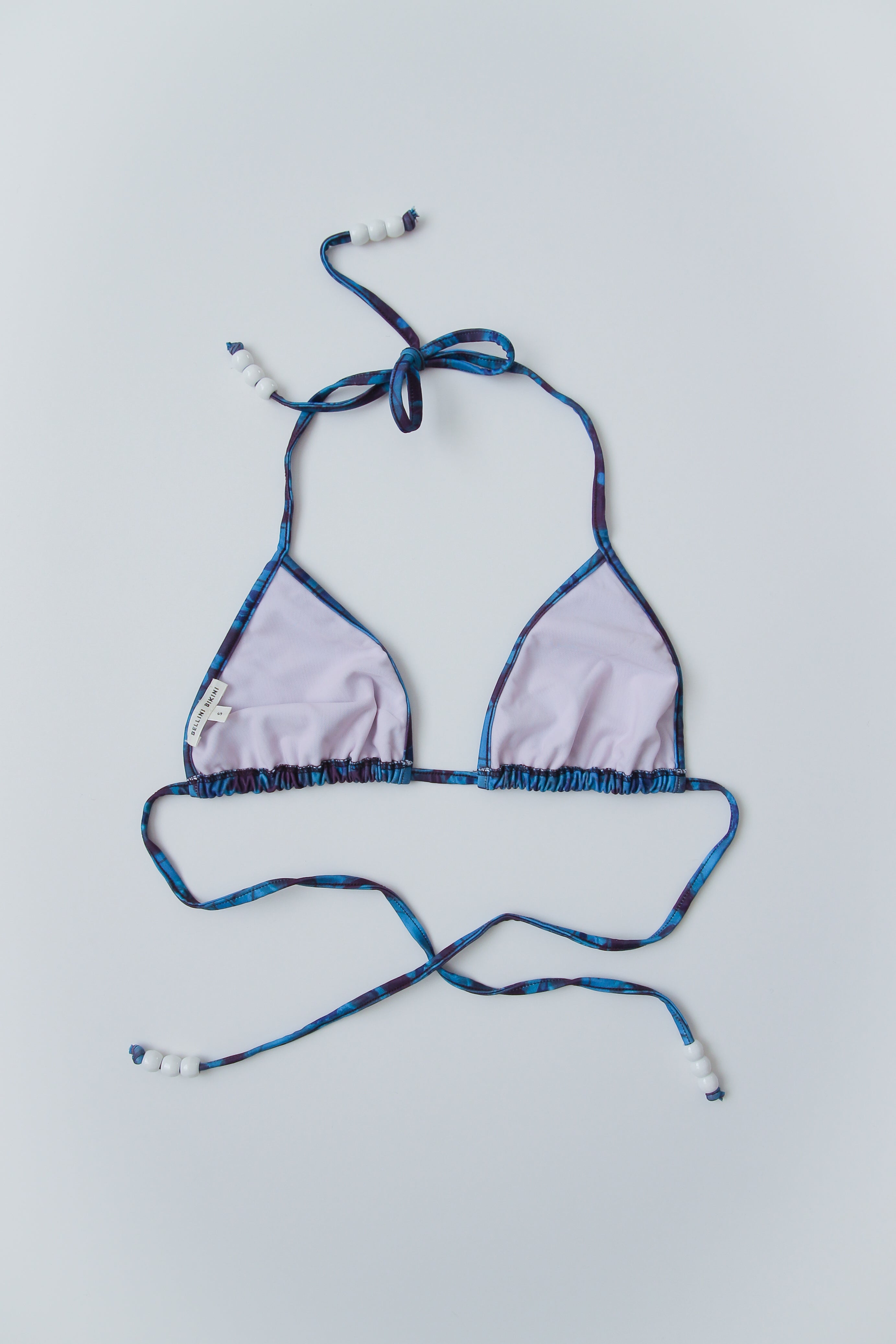 Daphne Top, Ixia